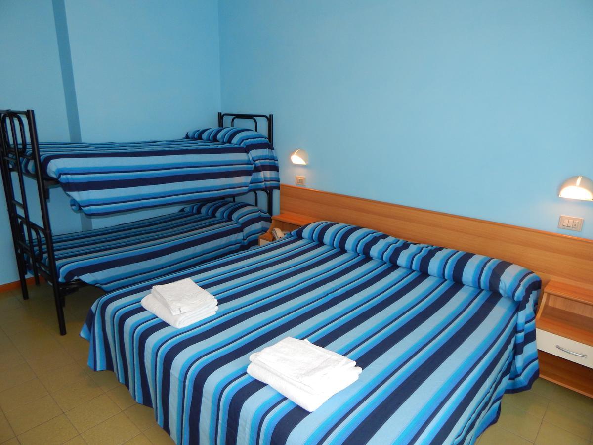 Hotel Vera Riccione Esterno foto