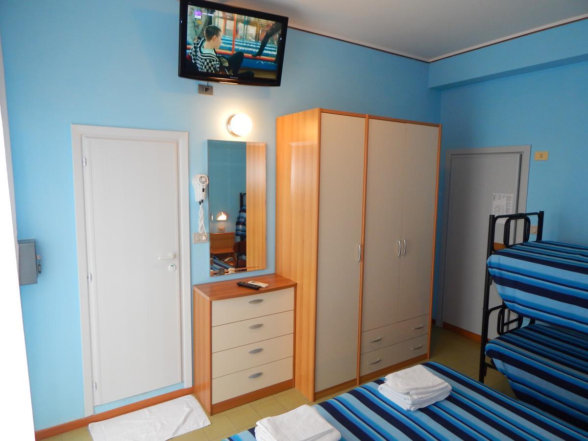 Hotel Vera Riccione Esterno foto