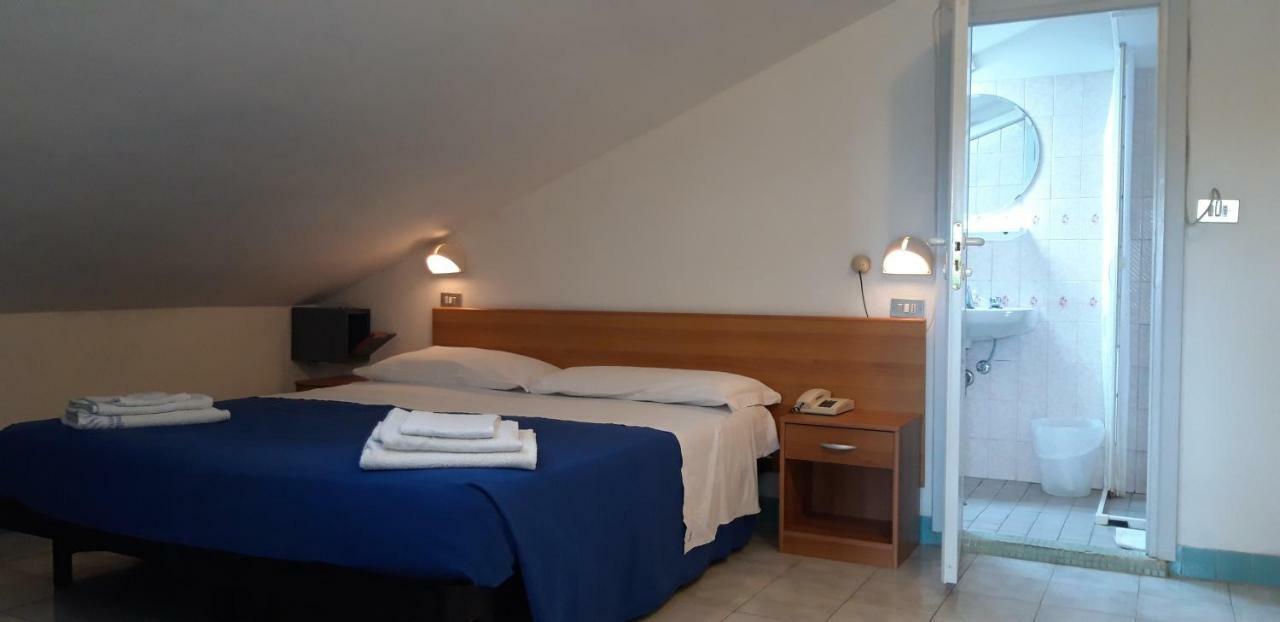 Hotel Vera Riccione Camera foto