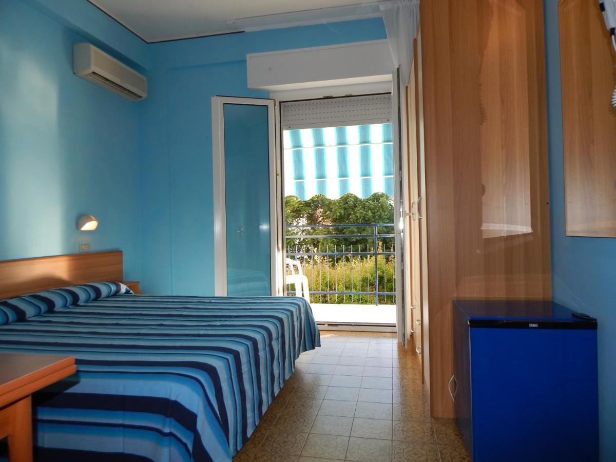 Hotel Vera Riccione Esterno foto