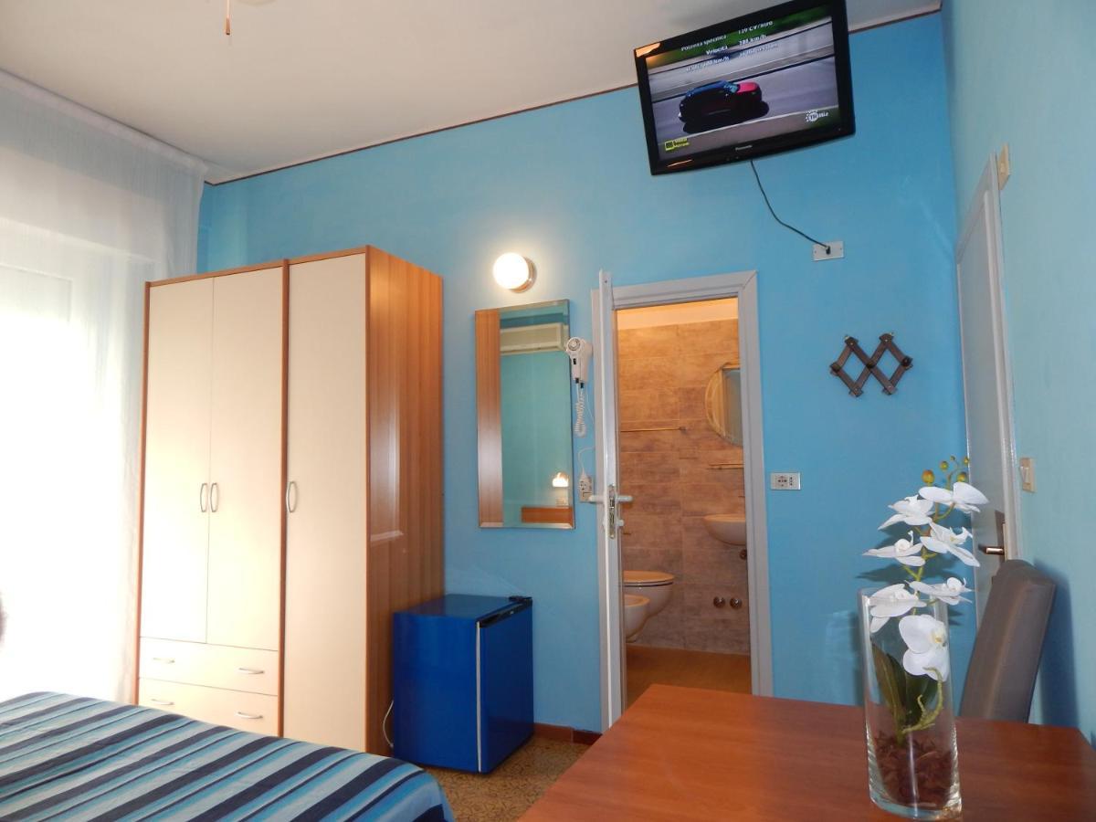 Hotel Vera Riccione Esterno foto